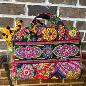 Vera Bradley hanging travel toiletry case; Symphony in Hue